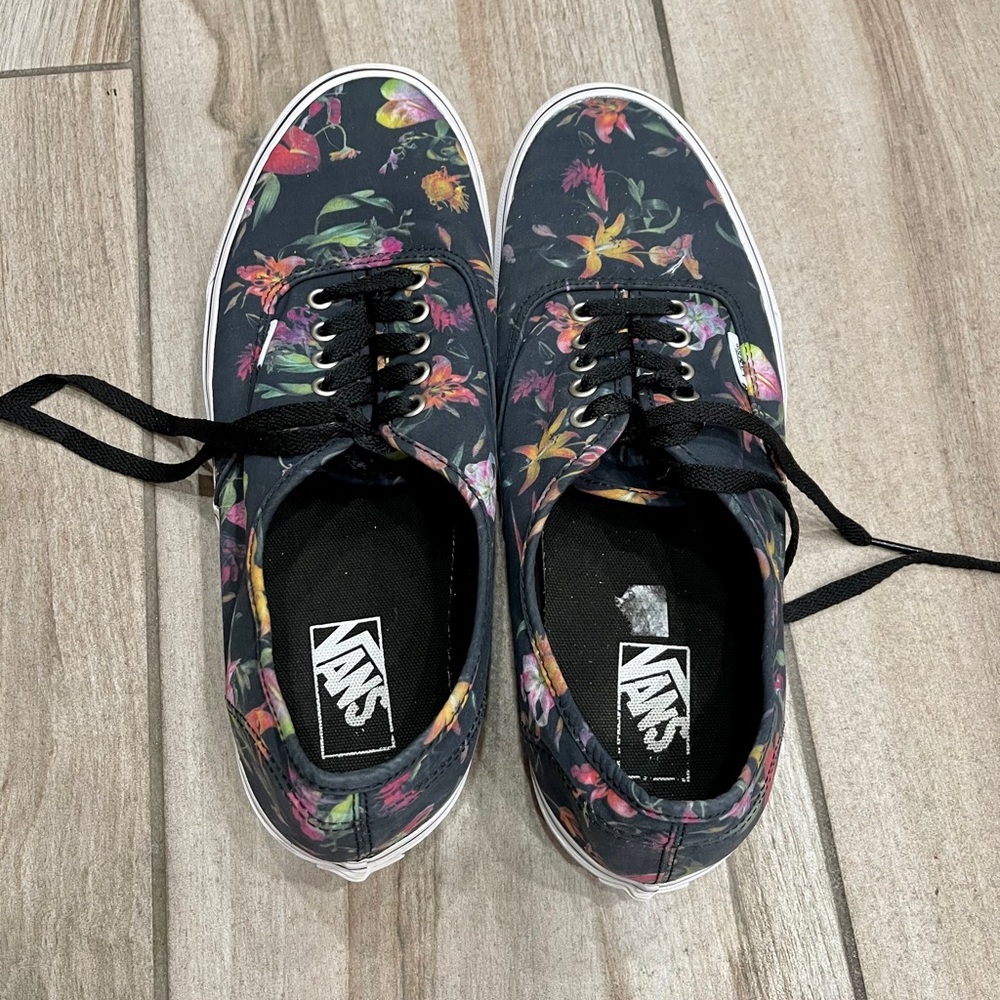 Vans off the wall floral pattern men’s size 12
